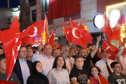 İznikliler meydana akın etti