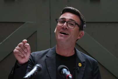 İşçi Partisi’nin yeni lideri Andy Burnham oldu