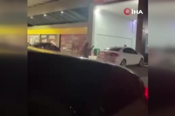 Bursa'da akaryakıt istasyonunda sopalı kavga