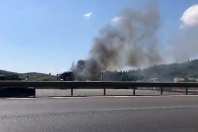 Bursa'da seyir halindeki TIR alev alev yandı