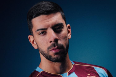 Trabzonspor, Cenk Özkaçar ile sözleşme imzaladı