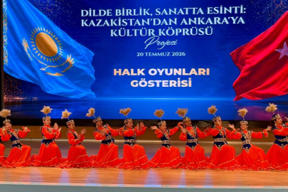 Türkiye-Kazakistan dostluğu halk oyunlarıyla sahneye taşındı