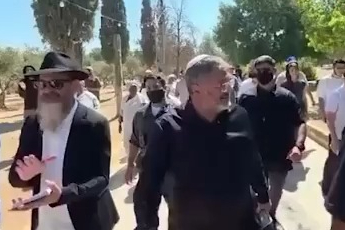 Binlerce Yahudi yerleşimci Mescid-i Aksa'ya girdi