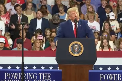 Trump'ın taklidini yapan genç, sosyal medyada viral oldu