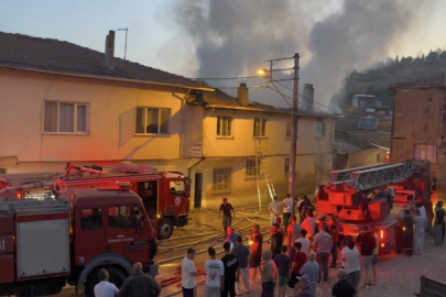 Bursa’da 2 katlı evde çıkan yangın can aldı