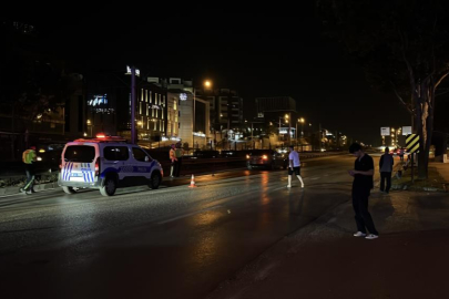 Bursa'da yolun karşısına geçen adama otomobil çarptı