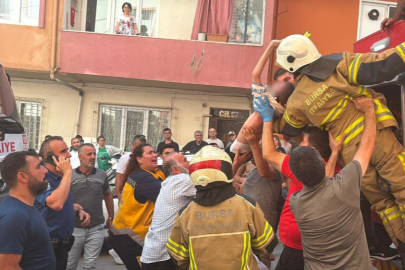 Bursa'da yangın paniği: Engelli çocuk son anda kurtarıldı
