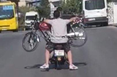 Motosiklet üzerinde motosiklet taşıdılar
