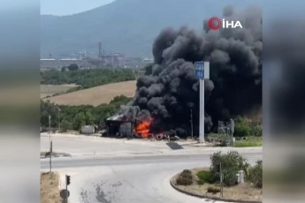 Bursa'da lastik tamirhanesi küle döndü