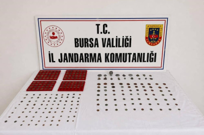 Tarihi eser kaçakçısı Bursa'da sert kayaya çarptı