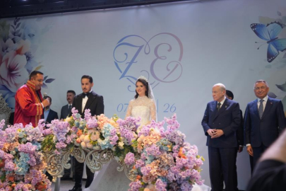 20 bin kişinin katıldığı düğünde Devlet Bahçeli nikah şahidi oldu