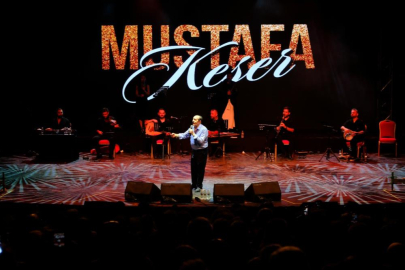 Bursa'da Mustafa Keser'den müzik ve kahkaha dolu gece