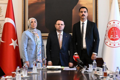 Bakan Gürlek: Bu cinayeti çözmek boynumuzun borcu