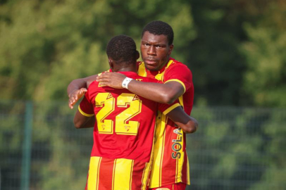 Göztepe’de Sinclair Armstrong, taraftardan tam not aldı