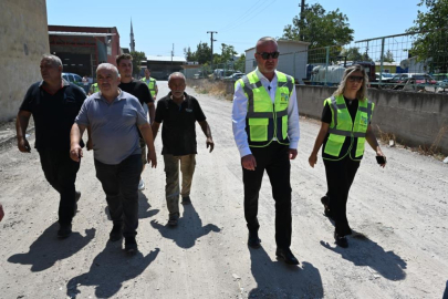 Karacabey'de asfalt mesaisi sürüyor