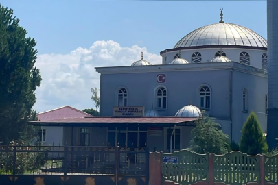 Hırsızlar camiden bağış kutusunu çaldı