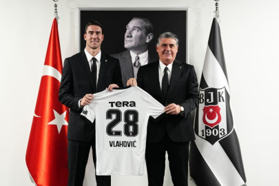 Beşiktaş, Dusan Vlahovic ile 3 yıllık sözleşme imzaladı