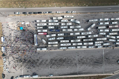 300 otobüs, 15 bin AK Parti mensubu, Ankara'ya yola çıktı