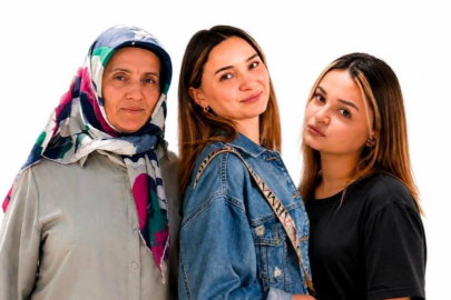 Sel sularına kapılan anne ile iki kızı toprağa verildi