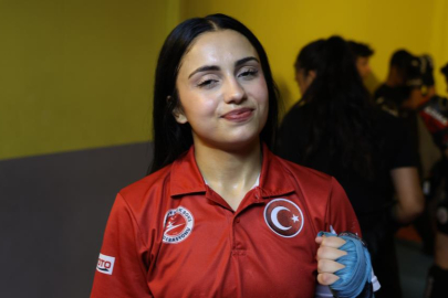 Hobi olarak başladığı kickboksta şampiyon oldu