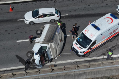 2 TIR ve 1 kamyonetin karıştığı kazada 1 kişi yaralandı