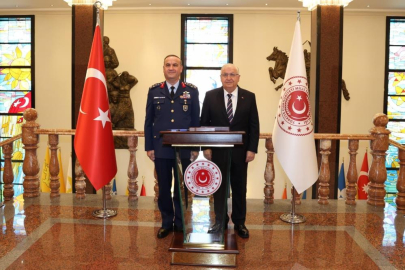 Bakan Güler, Hava Kuvvetleri Komutanı Orgeneral Dalkıran’ı ağırladı