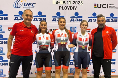 Bursa'da spor salonları kapanınca şampiyonluk yolu açıldı