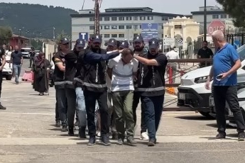 Milletvekilini bıçaklayan zanlı ile oğlu tutuklandı
