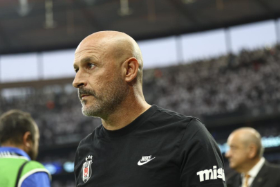 Beşiktaş tribünlerinden Vincenzo Italiano’ya destek