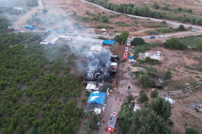 Bursa'da alev alev yanan çiftlik havadan görüntülendi