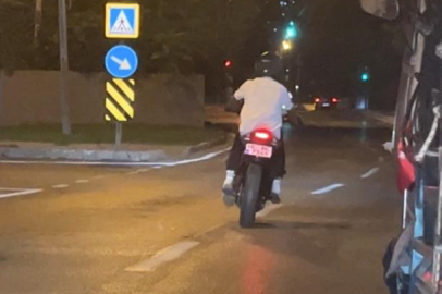 Bursa'da drift atarak trafiği tehlikeye sokan motosikletli kamerada