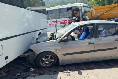 Halk otobüsü otomobille çarpıştı: 7 yaralı