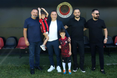 Minik Göktuğ ve babasından Gençlerbirliği’ne ziyaret