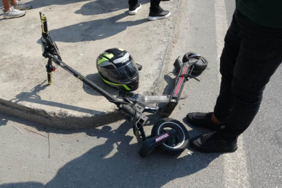 Kartal’da minibüsün çarptığı scooter sürücüsü ağır yaralandı
