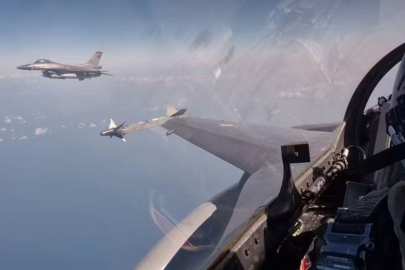 F-16 savaş uçaklarından Karadeniz’de eğitim uçuşu