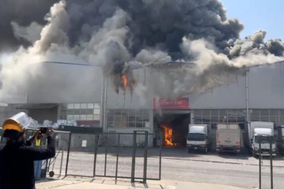 Kargo deposunda çıkan yangın kontrol altına alındı