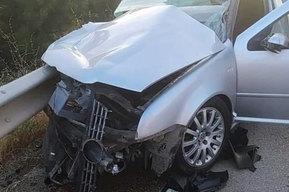 Otomobil ile yolcu otobüsü çarpıştı: 1 ölü