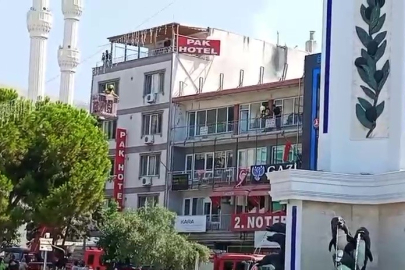 Gemlik'te pasajın çatısında yangın paniği
