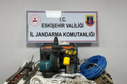Kaçak kazı yapan 5 şüpheli suçüstü yakalandı