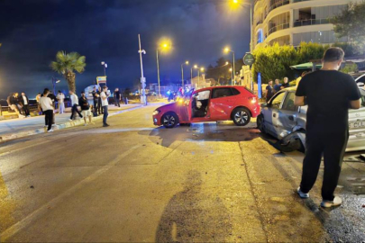 Bursa'da Karşı Şeride Geçen Araç Kaza Yaptı: 4 Yaralı
