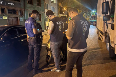 Bursa'da 'Huzur' denetimi: 3 aranan şahıs yakalandı