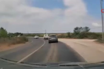 Bursa'da viraja hızlı giren otomobil kazaya sebep oldu: O anlar kamerada