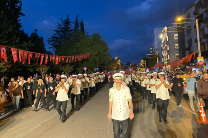 Gemlik'te  Zafer Bayramı coşkusu