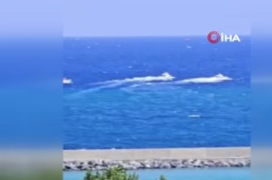 Girne açıklarında katamaran tipi yolcu gemisi battı
