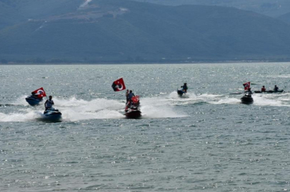 Adrenalin İznik Gölü’nde zirve yaptı