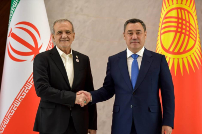 Caparov ve Pezeşkiyan bir araya geldi