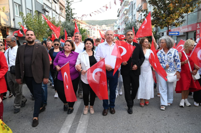 Gemlik’te Zafer Bayramı coşkusu gün boyu sürdü