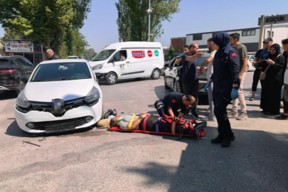 Bursa'da kaza yapan motosiklet sürücüsü yaralandı