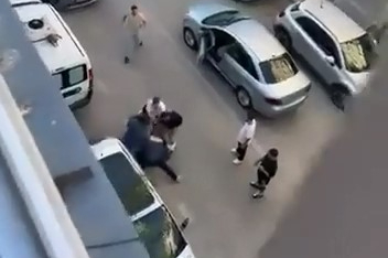 Bursa'da cadde ringe döndü, trafik durdu