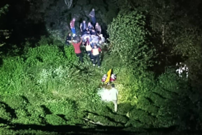Park sırasında kontrolden çıkan araç uçuruma yuvarlandı: 2 ölü, 1 yaralı